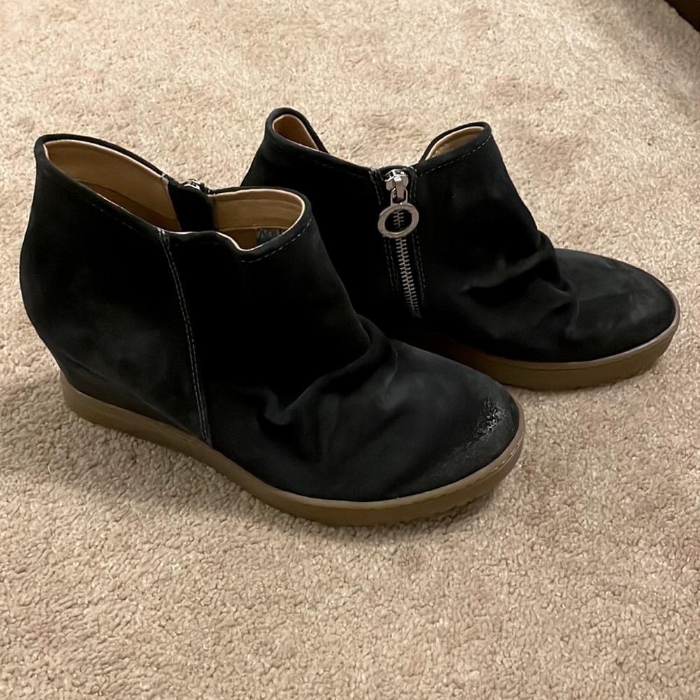 Sofft leather booties
